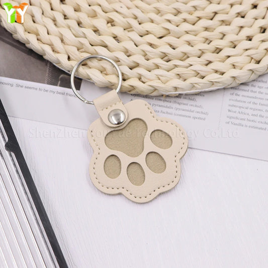 1PC  Leather pet hair storage bag, cat paw keychain, multifunctional